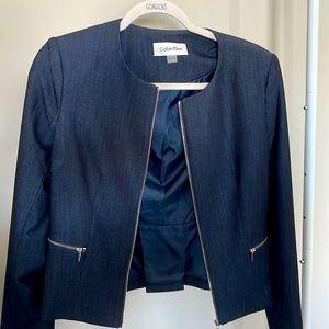 Calvin Klein Navy cropped zip up blazer with pleated back size 6